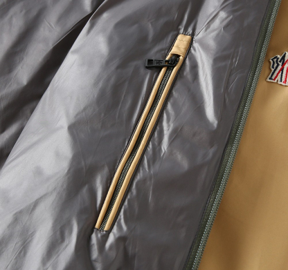 モンクレール「Moncler」秋のスタイル フード付きジャケット