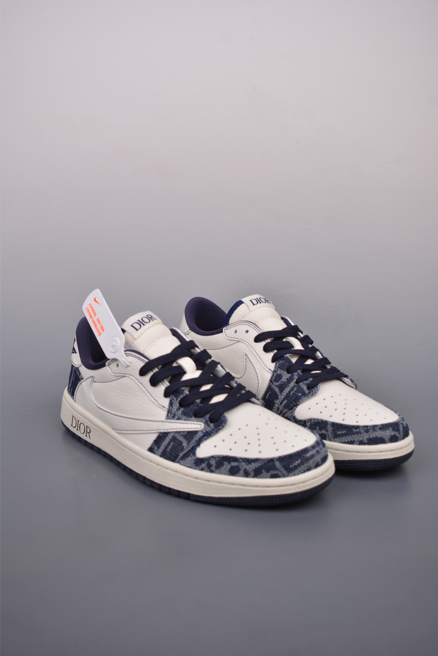 「コラボモデル」Dior x Nikeダンク ロー ディオール コラボレーション アニバーサリー カスタム ローカット スケートボードシューズ