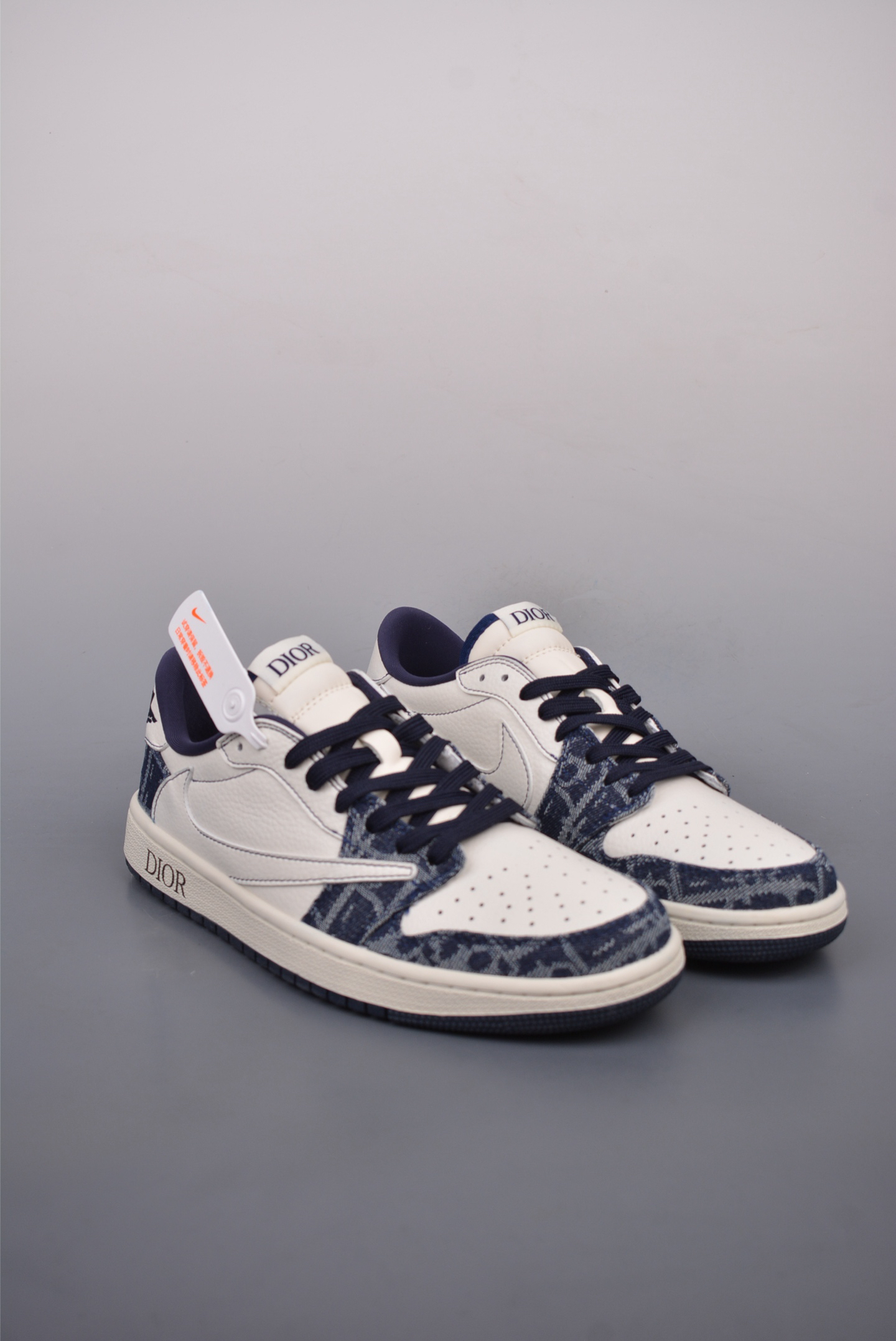 「コラボモデル」Dior x Nikeダンク ロー ディオール コラボレーション アニバーサリー カスタム ローカット スケートボードシューズ