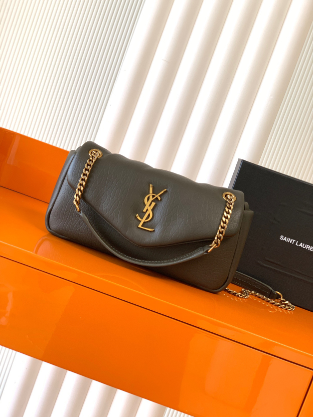 サンローラン「Saint Laurent」カリプソ ミディアム（グレインラムスキン）