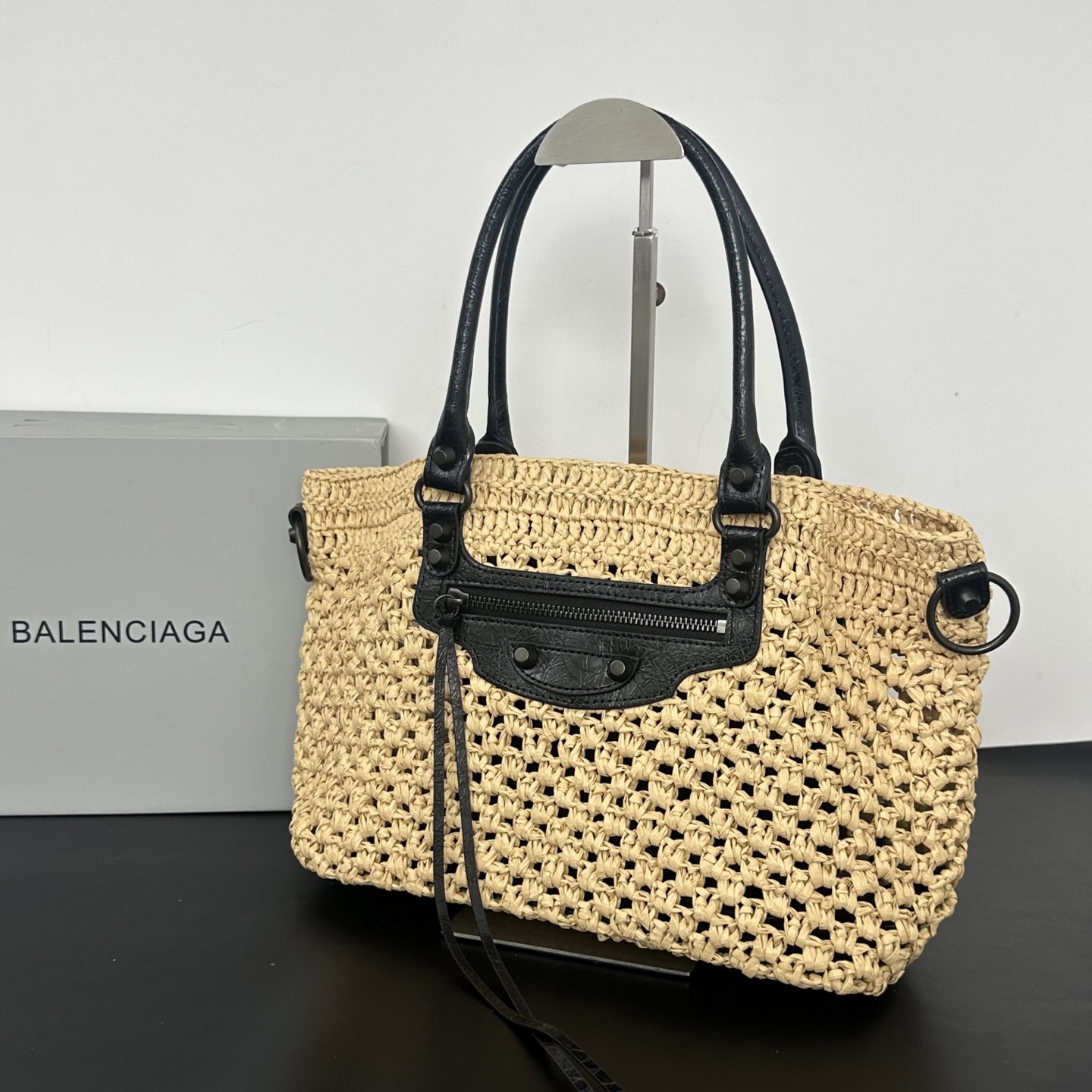 バレンシアガ「Balenciaga」バレンシアガ ル・シティ バスケット / ラフィアトートバッグ