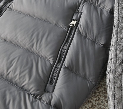 モンクレール「Moncler」秋冬 ニット調ダウンジャケット