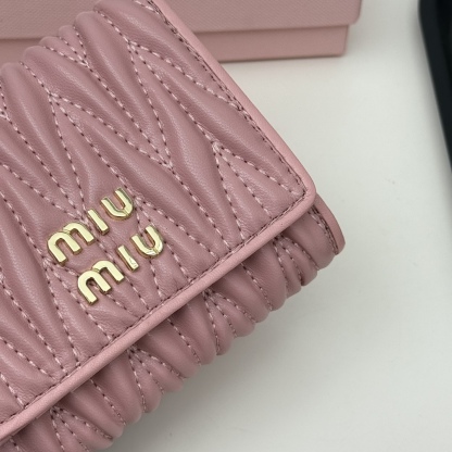 ミュウミュウ「Miu Miu」ミュウミュウ マテラッセ ラムスキン コンパクトバッグ 791 / ショルダーバッグ