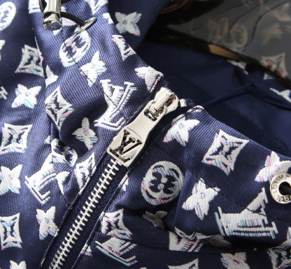 ルイ・ヴィトン「Louis Vuitton」秋冬コレクション クイルテッド ジャケット
