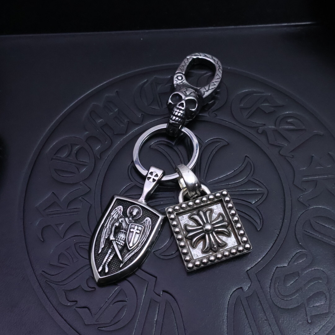 クロムハーツ「Chrome Hearts」キーホルダー＆バッグチャーム - トレンドシンボル