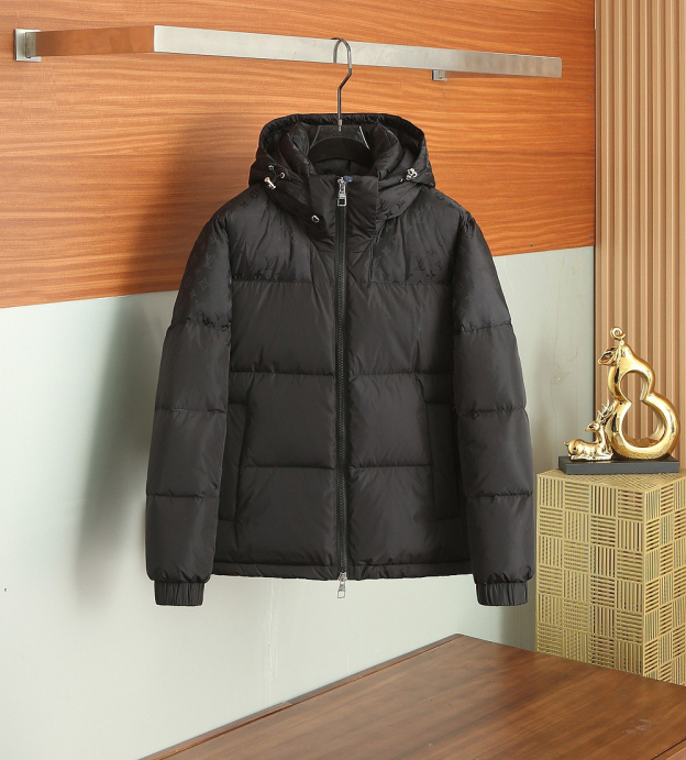 ルイ・ヴィトン「Louis Vuitton」秋冬コレクション ダウンジャケット