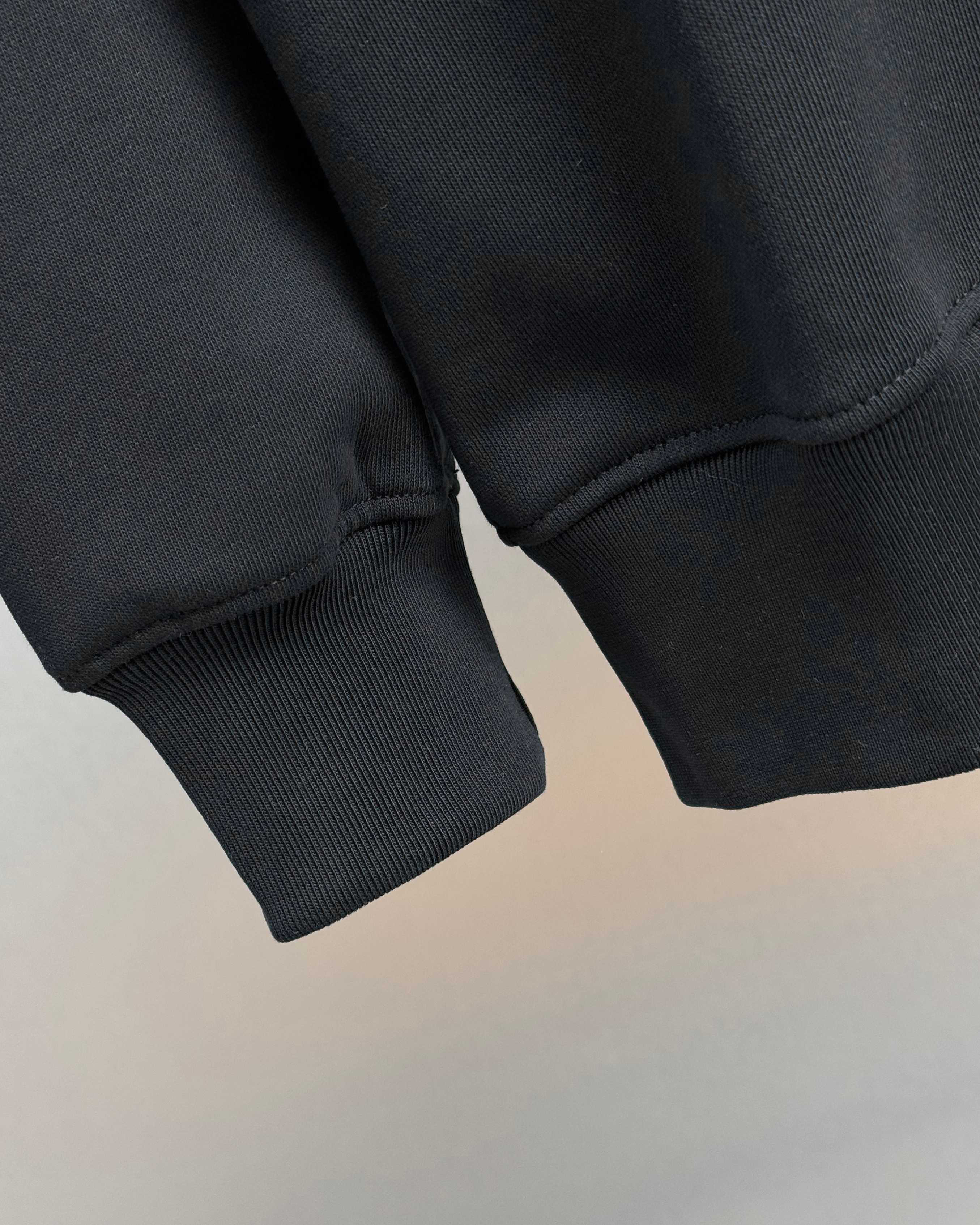 グッチ「Gucci」ロゴ プリント ラウンドネック スウェットシャツ