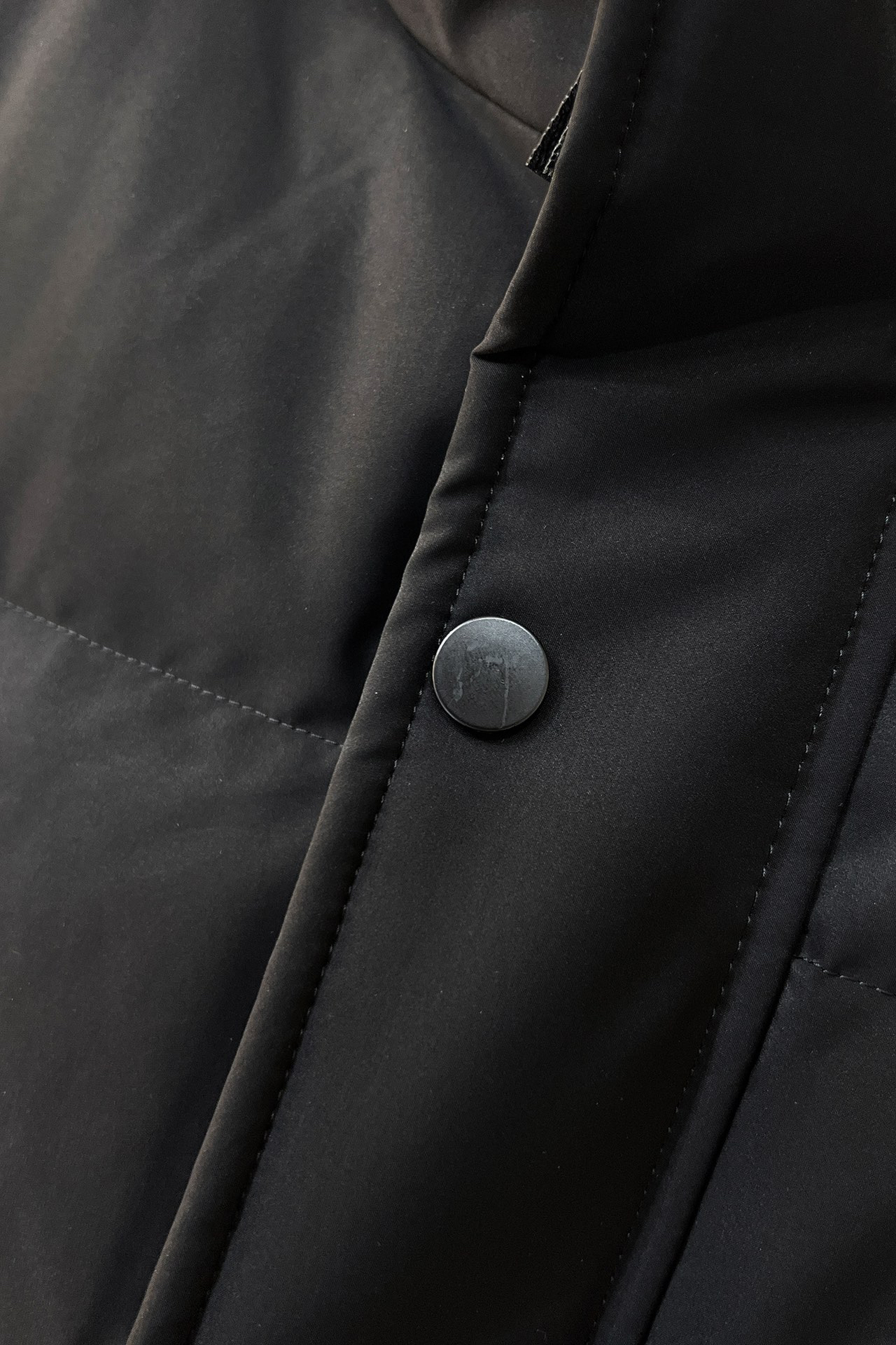 ディオール「Dior」モダン ダウンジャケット