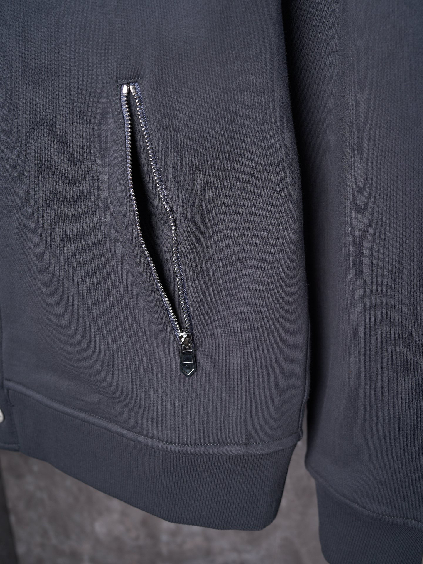 エルメス「Hermès」ベースボール ジャケット スモーキーグレー