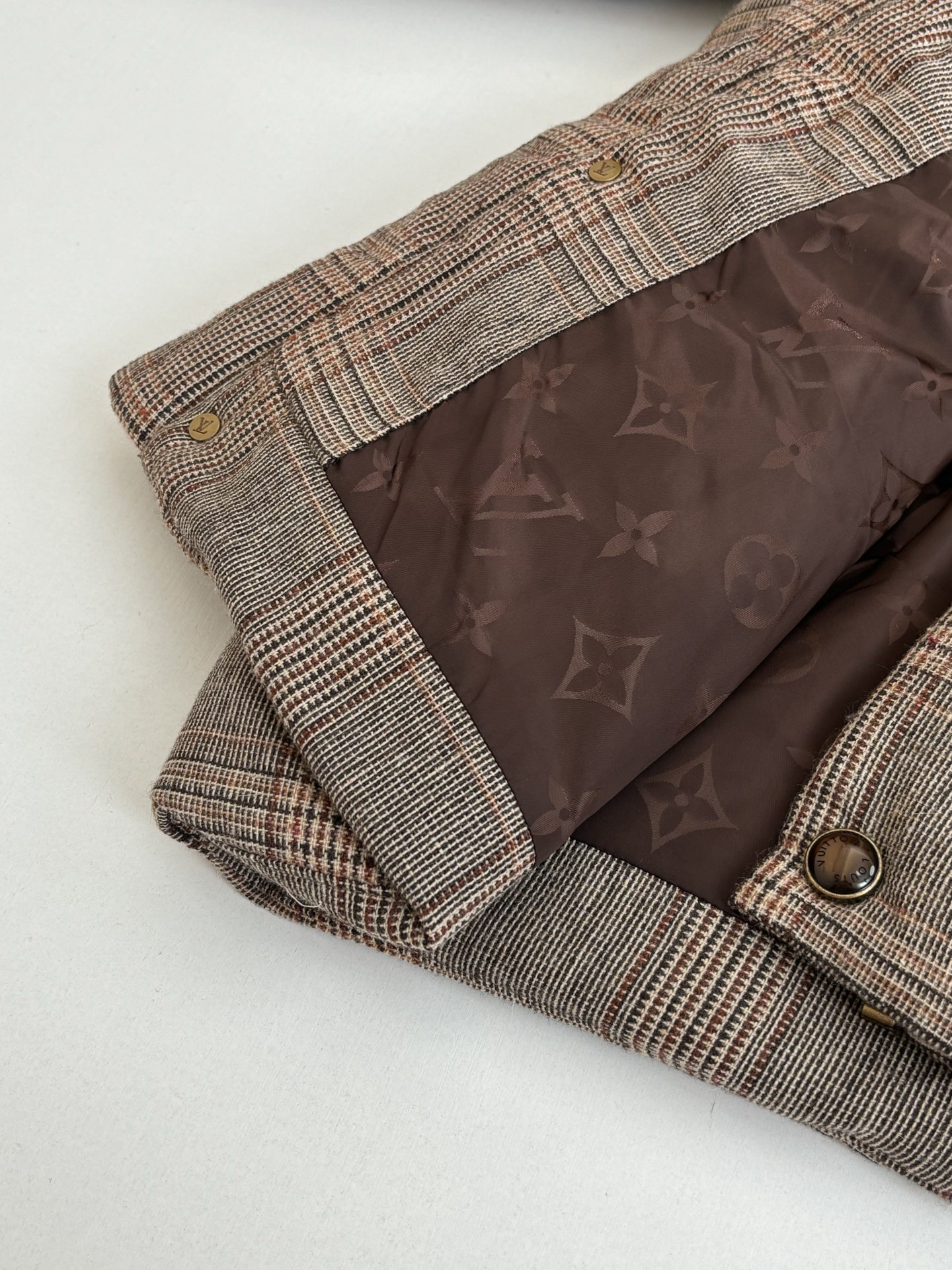 ルイ・ヴィトン「Louis Vuitton」26SS 早春 プリンス オブ ウェールズ チェック ダウンジャケット