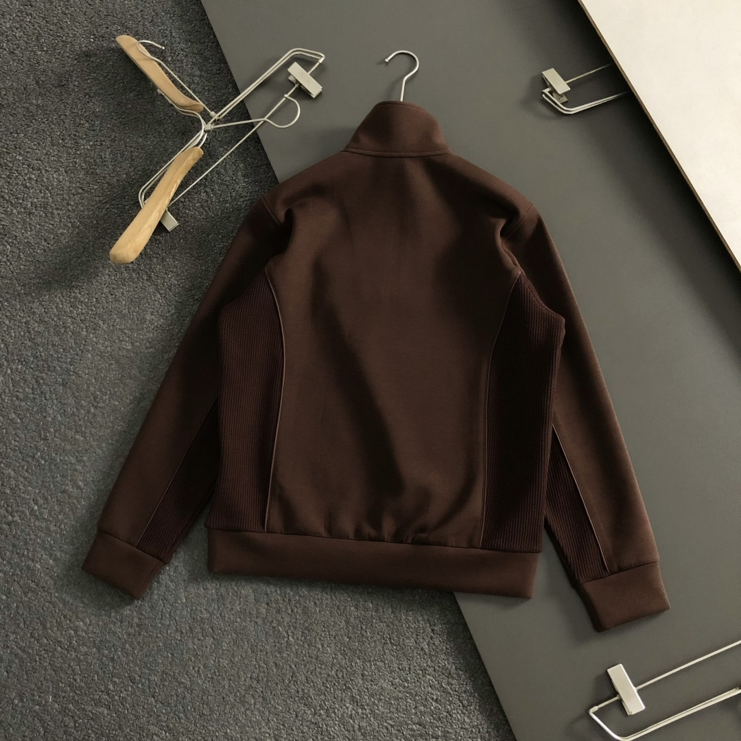 プラダ「Prada」プラダ リサイクルダブルジャージー ジップアップスウェットシャツ / プルオーバー