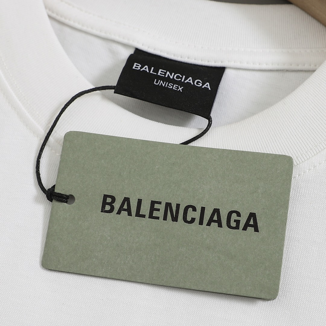 バレンシアガ「Balenciaga」赤美紋紙プリント半袖