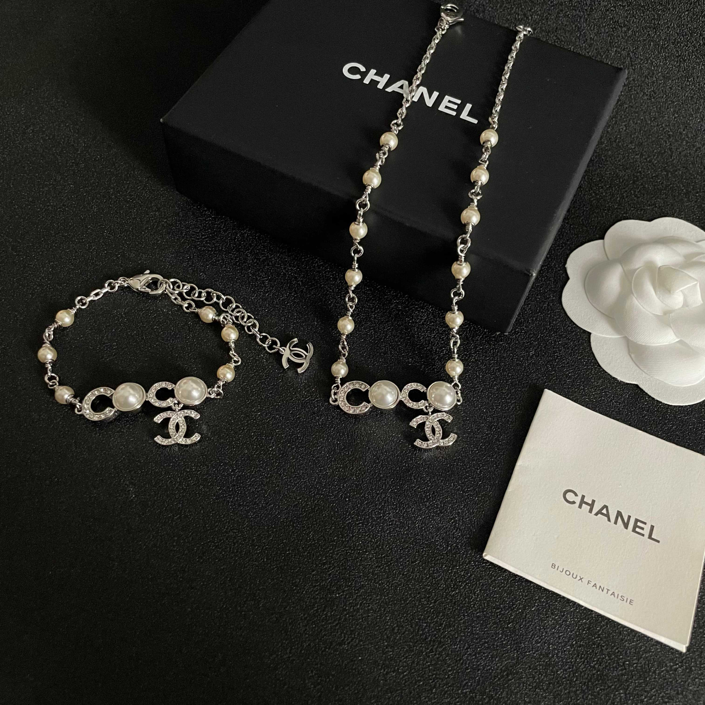 シャネル「Chanel」パールCOCOネックレス