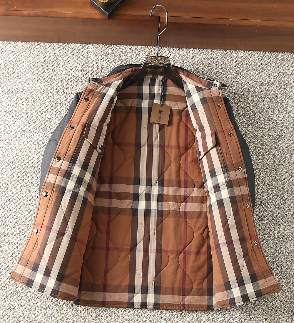 バーバリー「Burberry」秋冬 リバーシブルキルティングジャケット