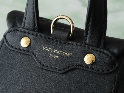 ルイ・ヴィトン「Louis Vuitton」COUSSIN BACKPACK ミニバッグ