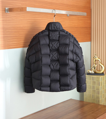 モンクレール「Moncler」秋冬 ダウンジャケット