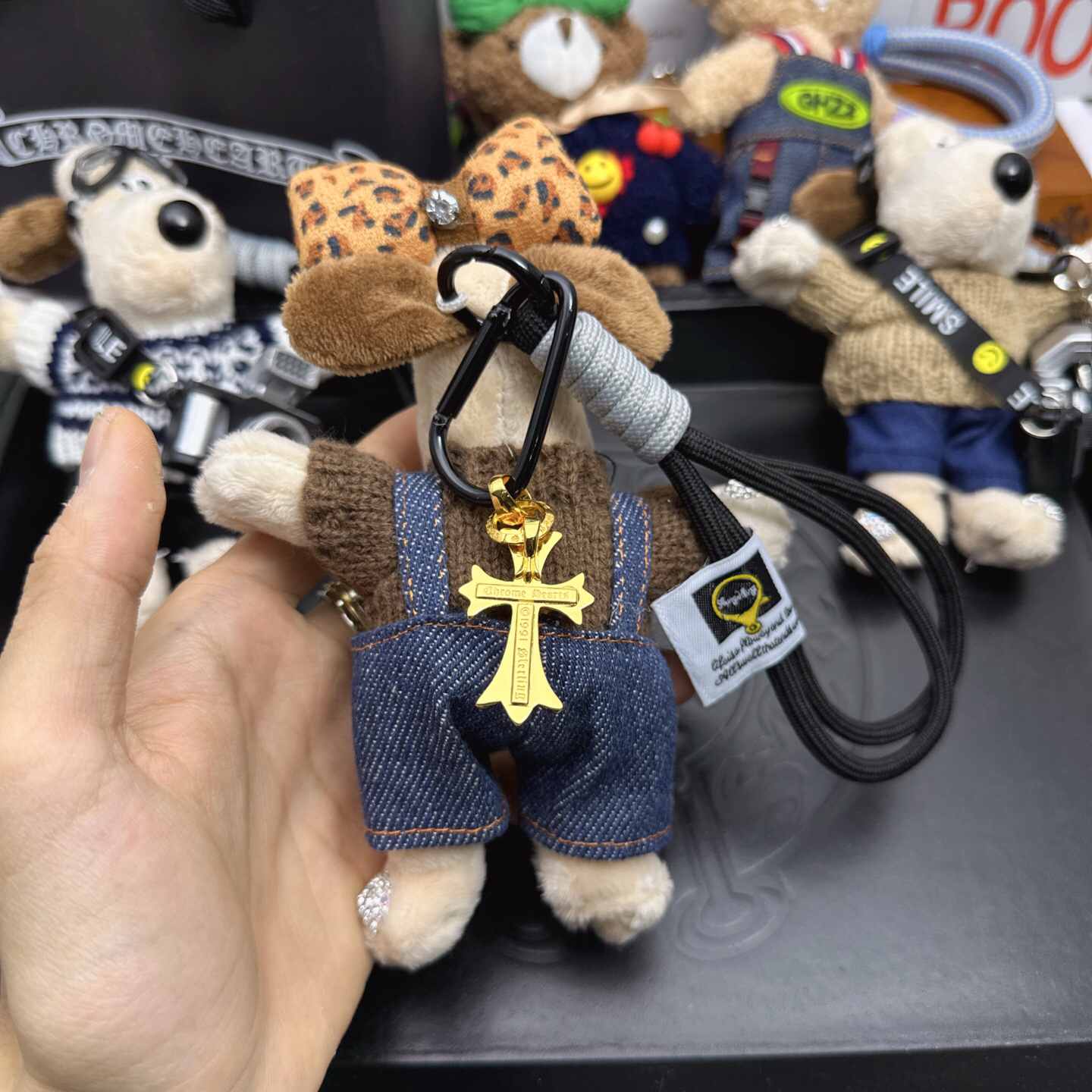 クロムハーツ「Chrome Hearts」バッグチャーム - すべてのトレンドバッグに合わせて、クールでキュートなスタイルを