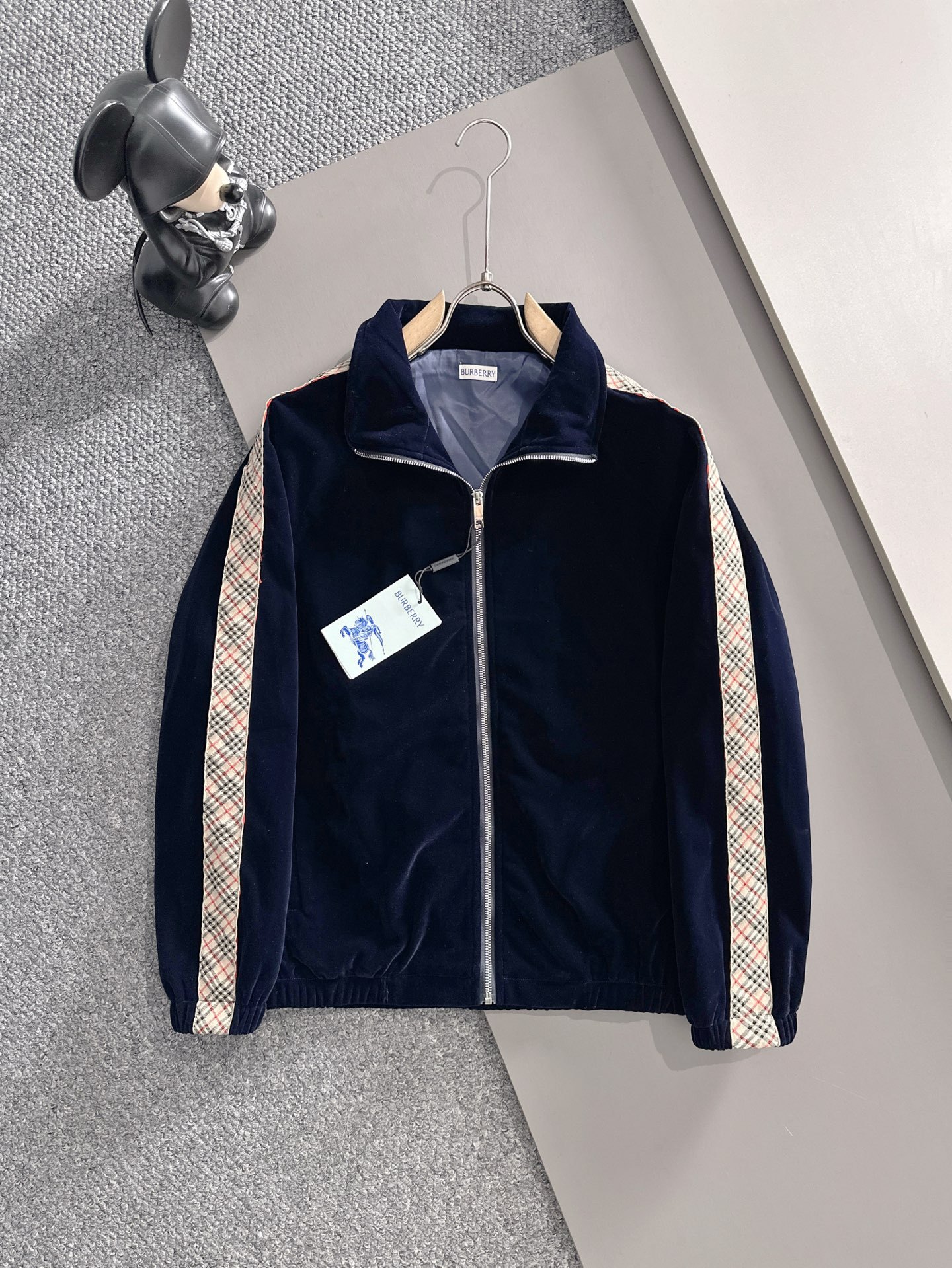 バーバリー「Burberry」秋冬 メンズカジュアルスポーツセット