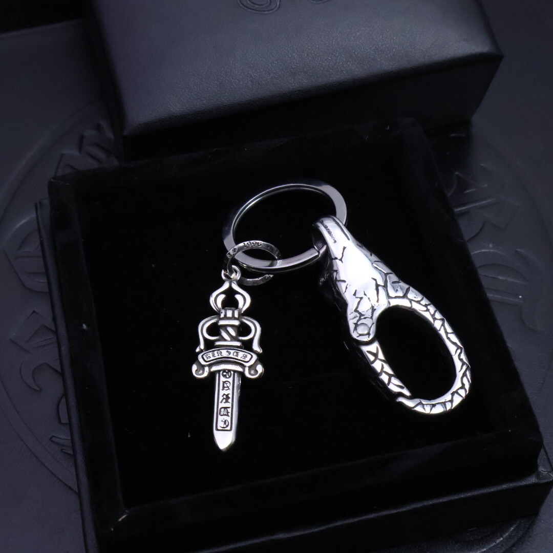 クロムハーツ「Chrome Hearts」キーホルダー＆バッグチャーム - トレンドシンボル