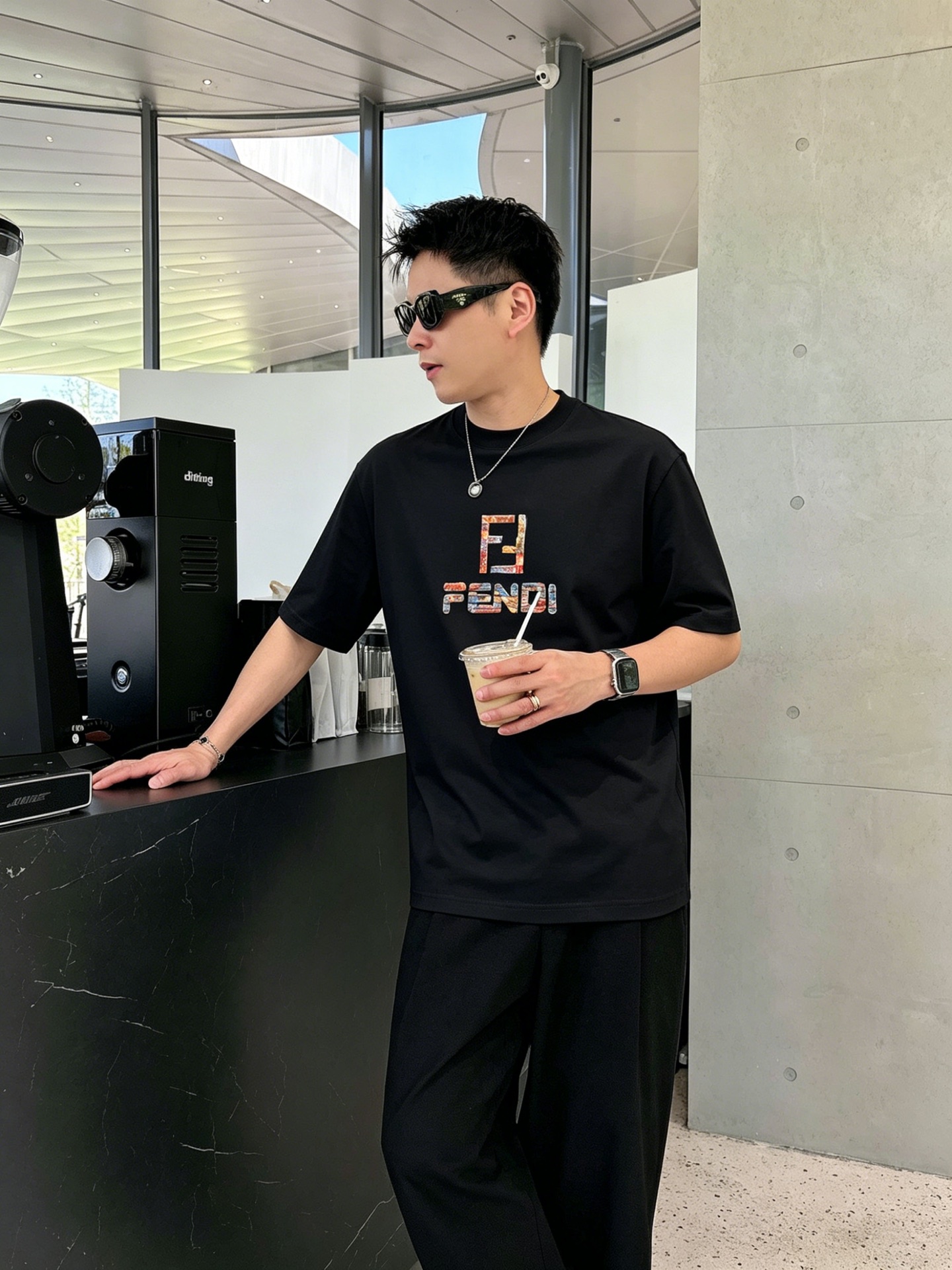 フェンディ「Fendi」ロゴプリントTシャツ / ショートスリーブ クルーネック