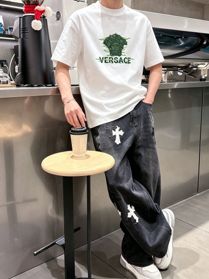 ロゴプリントTシャツ / ショートスリーブ クルーネック