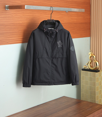 モンクレール「Moncler」秋のフード付きジャケット