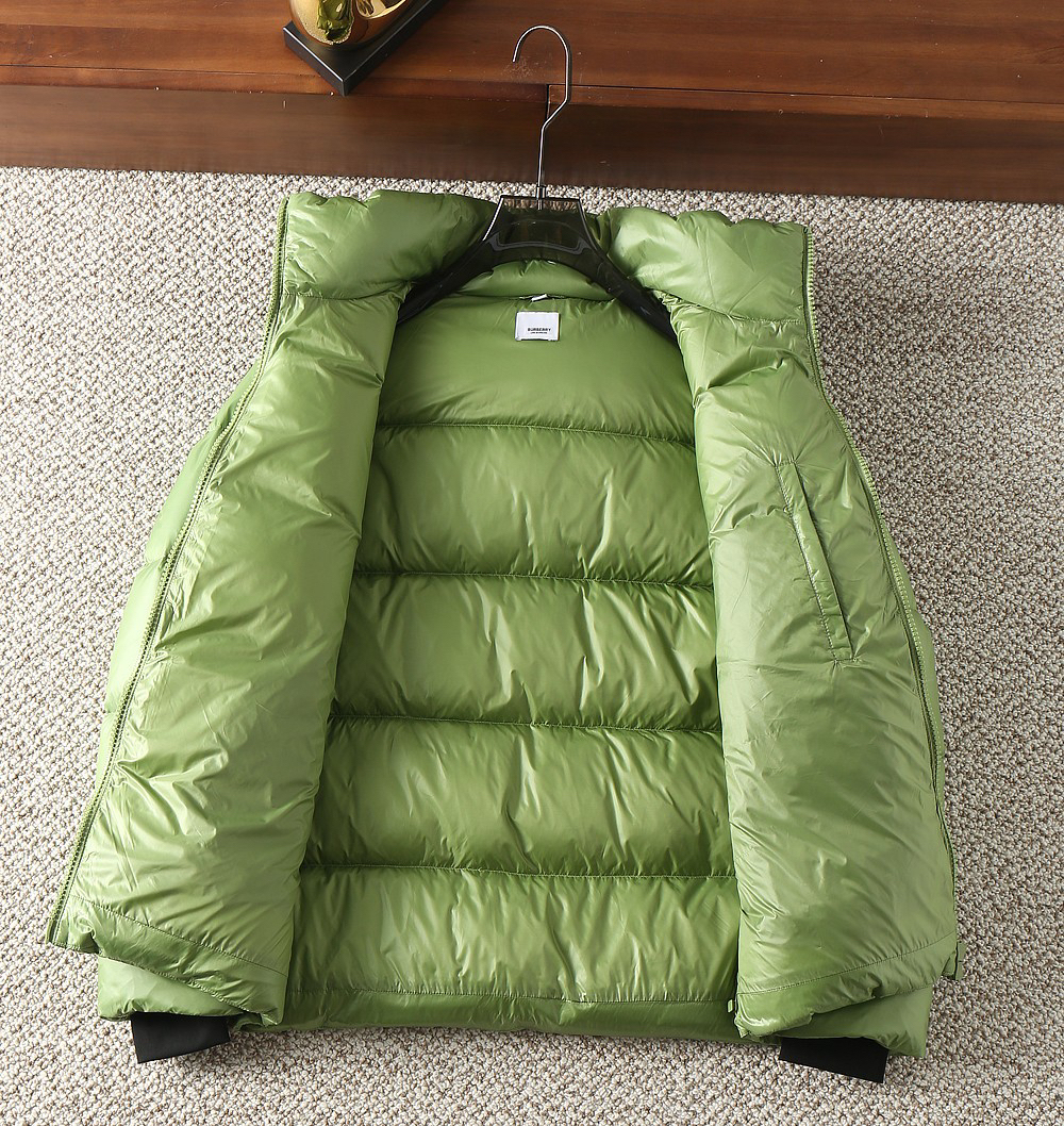 バーバリー「Burberry」秋冬 クイルティッドダウンジャケット