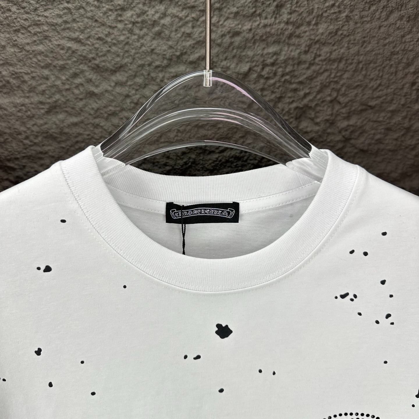 クロムハーツ「Chrome Hearts」スプラッターエンボス ホースシューTシャツ