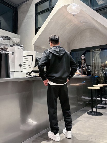 プラダ「Prada」秋冬 メンズ  カジュアルスポーツセット