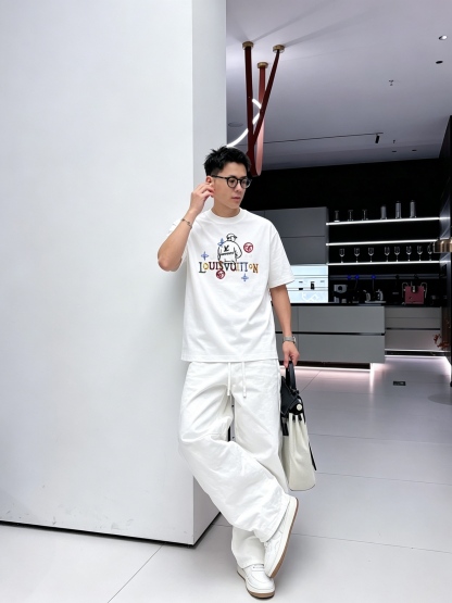 ルイ・ヴィトン「Louis Vuitton」ロゴプリントTシャツ / ショートスリーブ クルーネック