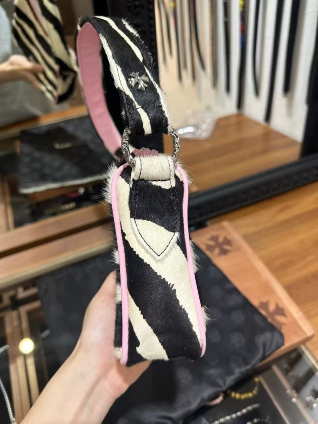 クロムハーツ「Chrome Hearts」ピンクストライプ アンダーアームバッグ