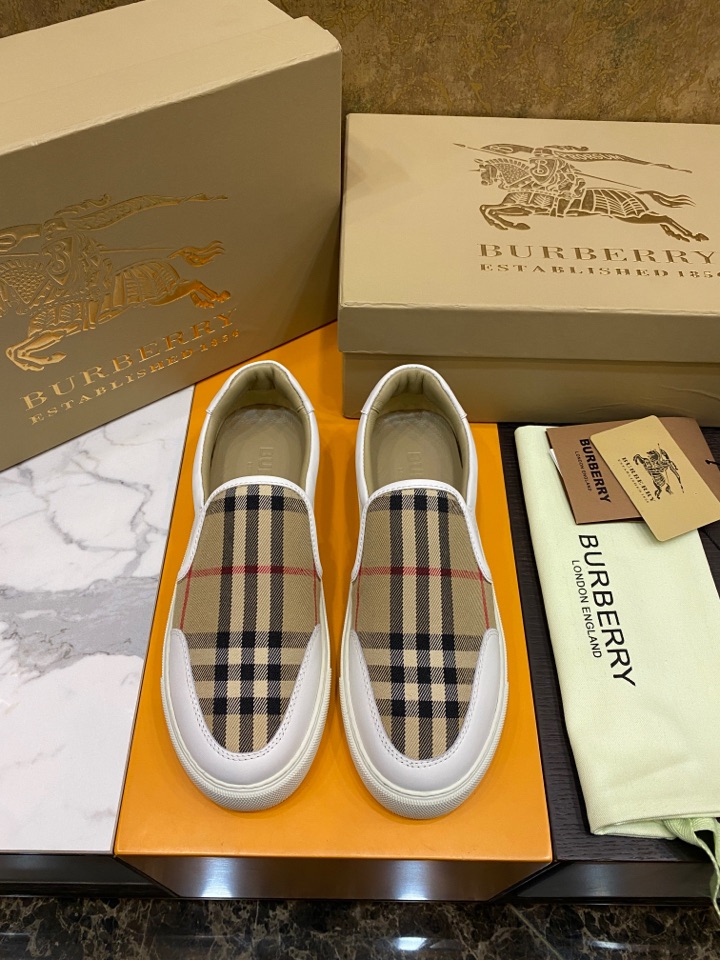 バーバリー「Burberry」バーバリー テラス スニーカー / レザースニーカー