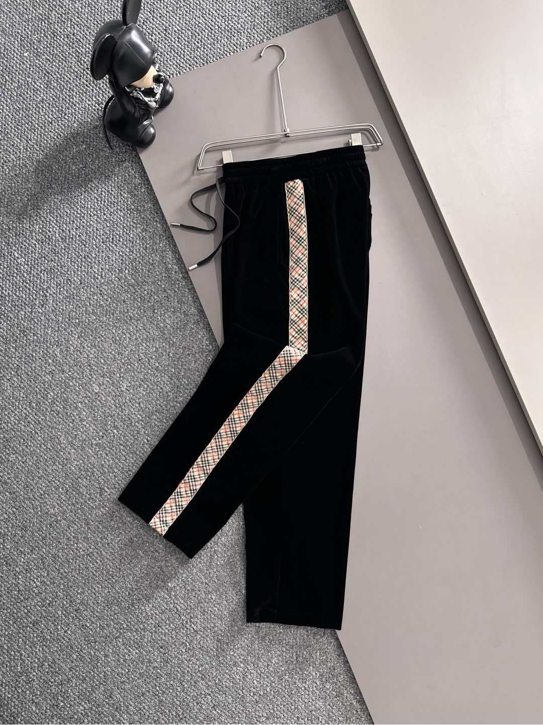 バーバリー「Burberry」秋冬 メンズカジュアルスポーツセット