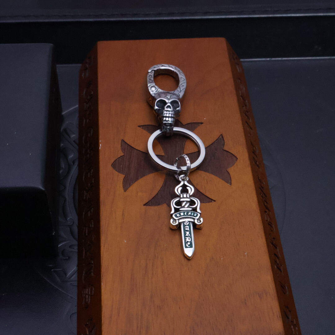 クロムハーツ「Chrome Hearts」キーホルダー＆バッグチャーム - トレンドシンボル