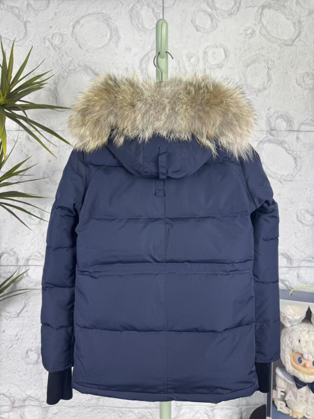 カナダグース「Canada Goose」秋冬フード付きダウンコート