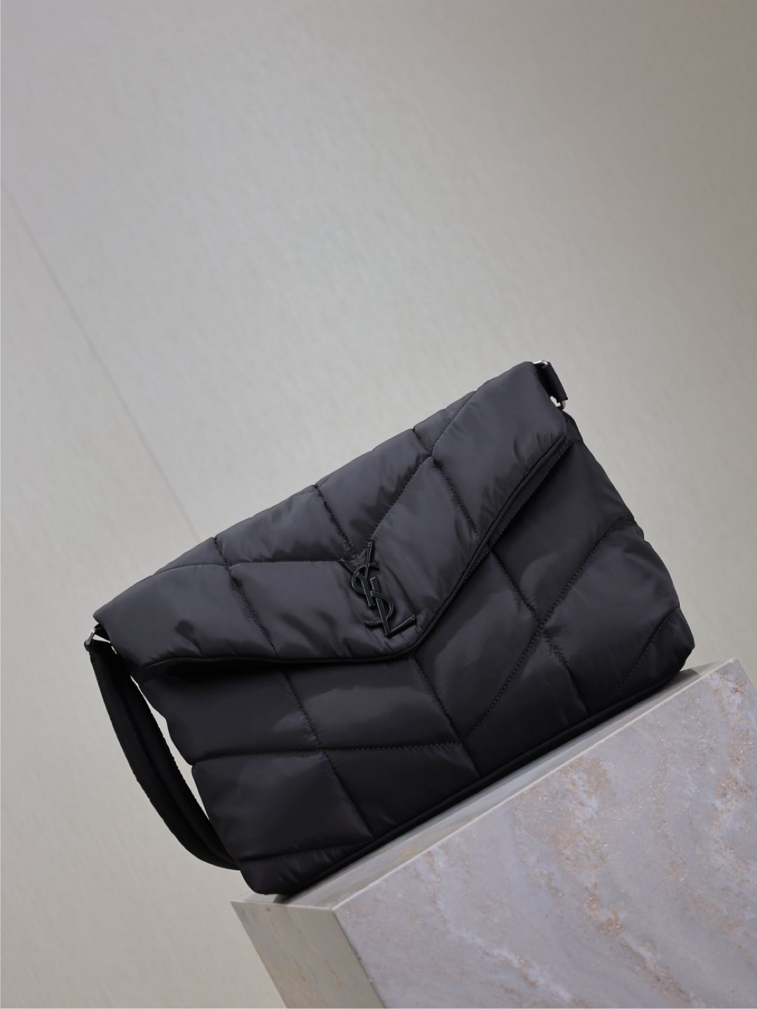 2026サンローラン「Saint Laurent LOULOU PUFFER ナイロン ショルダーバッグ