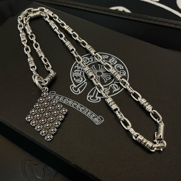 クロムハーツ「Chrome Hearts」ダイヤモンドクロス ネックレス