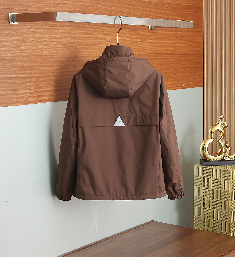 モンクレール「Moncler」秋のフード付きジャケット