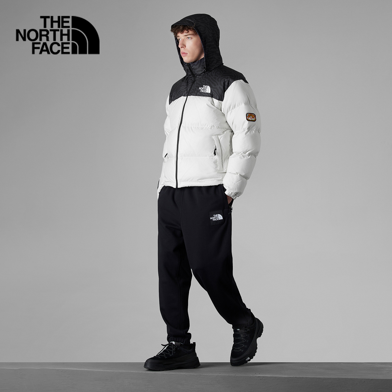 The North Face UE 96Nuptse KHUBU ダウンジャケットのクラシックなアイコン、人気ブランドのガチョウの羽毛製品