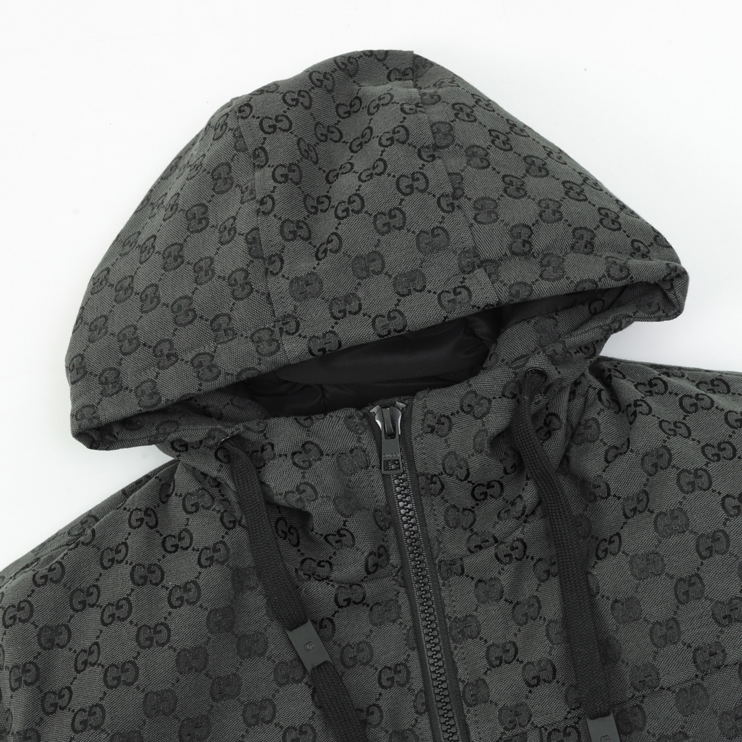 GUCCI / グッチ モノグラム柄が全面にプリントされたダウンジャケットコート