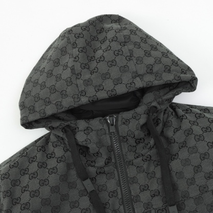 GUCCI / グッチ モノグラム柄が全面にプリントされたダウンジャケットコート