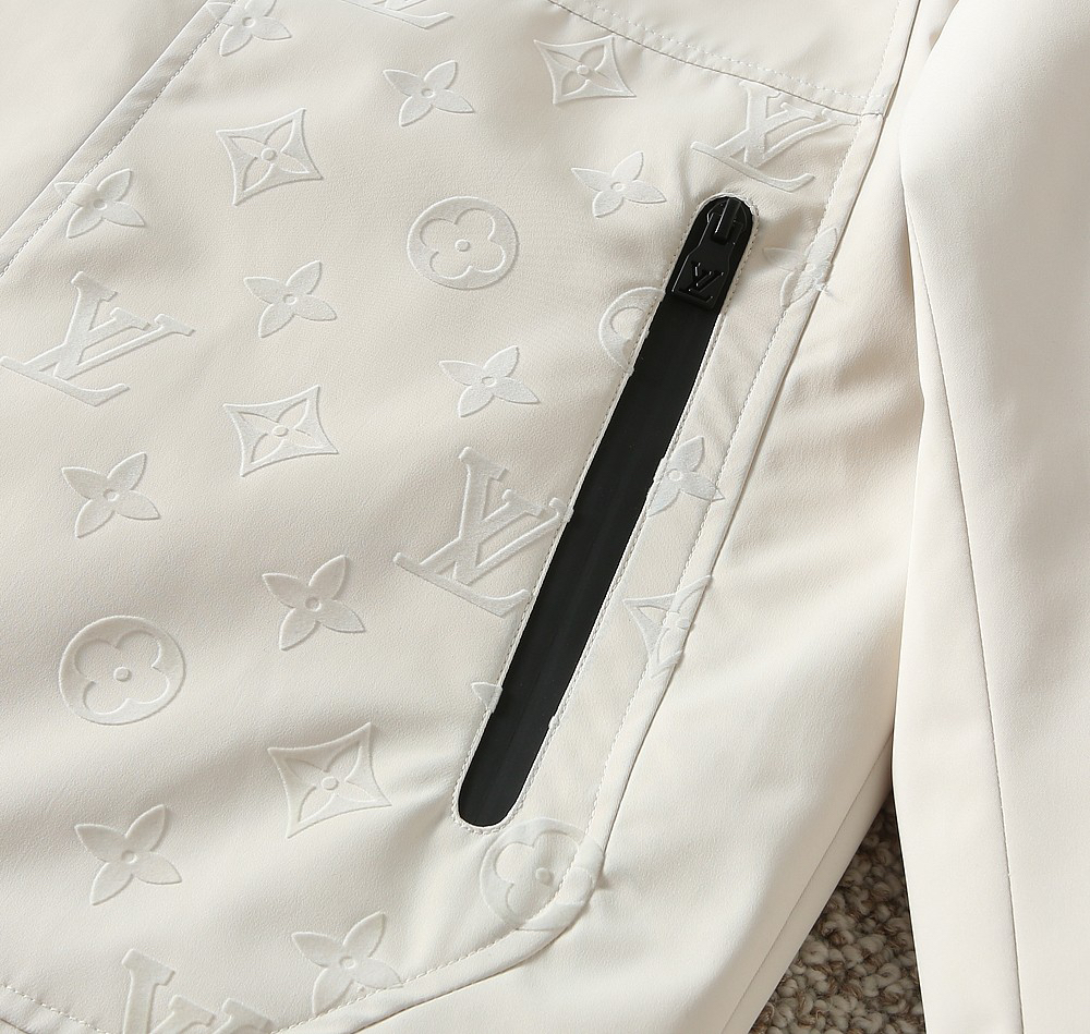 ルイ・ヴィトン「Louis Vuitton」秋冬コレクション クイルテッド ジャケット