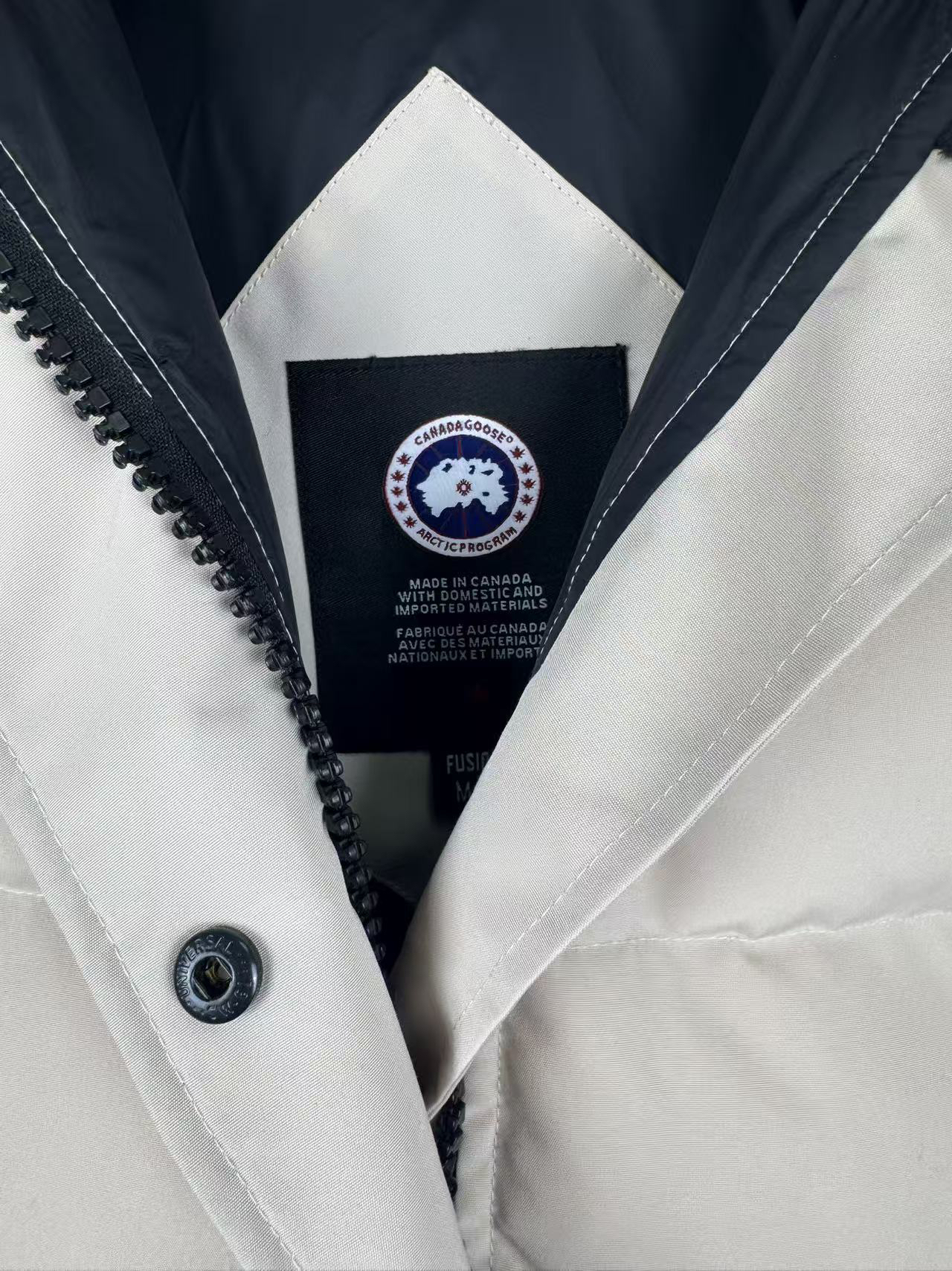 カナダグース「Canada Goose」秋冬フード付きダウンコート