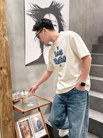 ルイ・ヴィトン「Louis Vuitton」ロゴプリントTシャツ / ショートスリーブ クルーネック