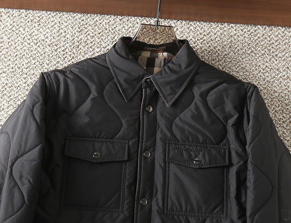 バーバリー「Burberry」秋冬 リバーシブルキルティングジャケット