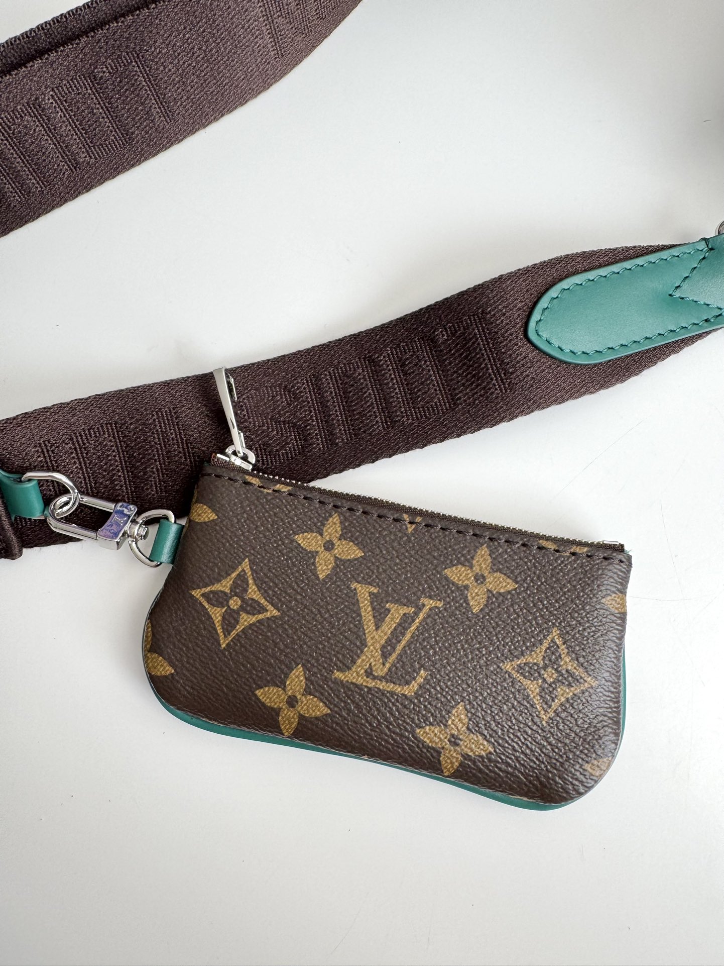 ルイ・ヴィトン「Louis Vuitton」スタイリッシュ メッセンジャーバッグ