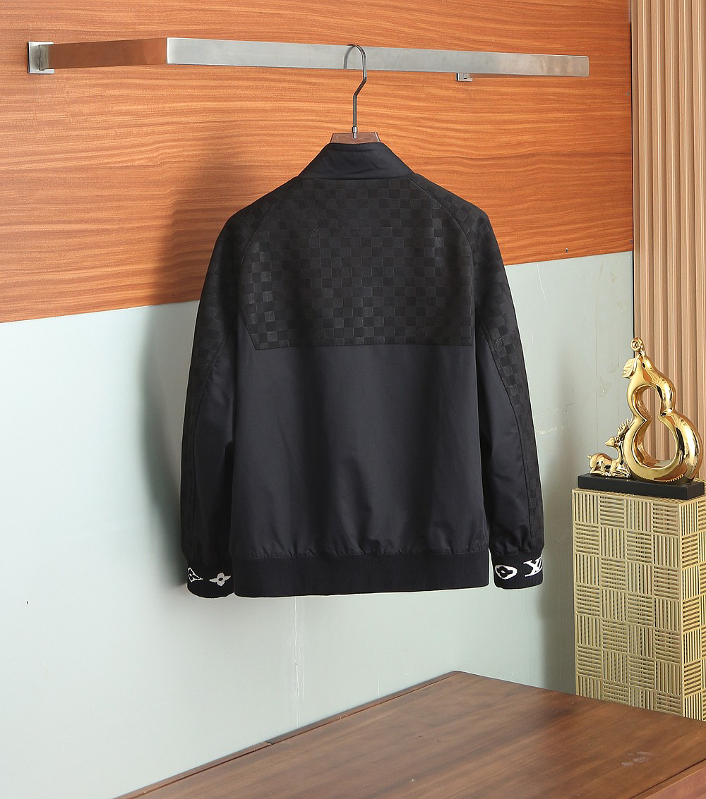 ルイ・ヴィトン「Louis Vuitton」秋冬コレクション クイルテッド ジャケット