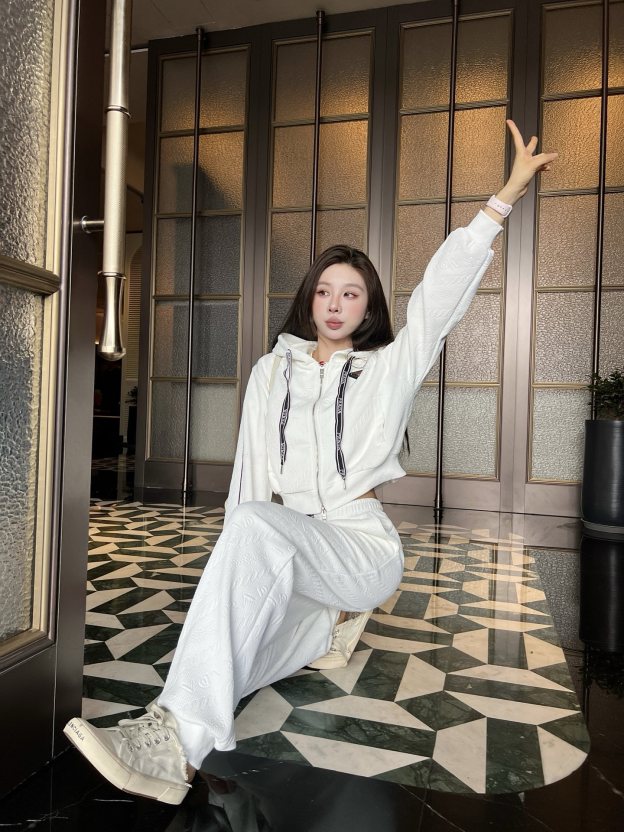 プラダ「Prada」レディース カジュアルスポーツセット