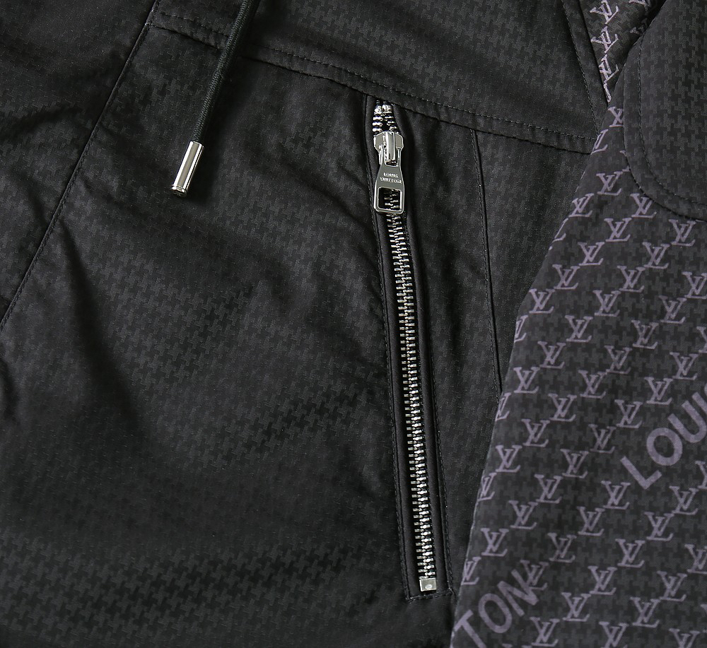 ルイ・ヴィトン「Louis Vuitton」秋冬コレクション クイルテッド ジャケット