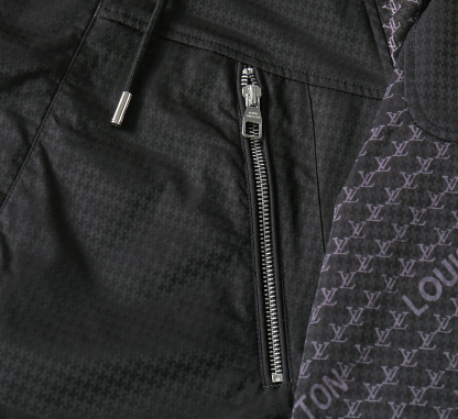 ルイ・ヴィトン「Louis Vuitton」秋冬コレクション クイルテッド ジャケット